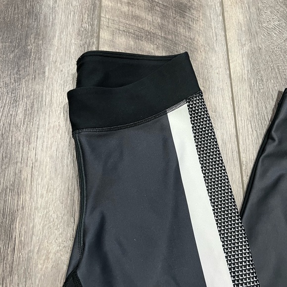 Under Armour Grey Leggings - Picture 4 of 10